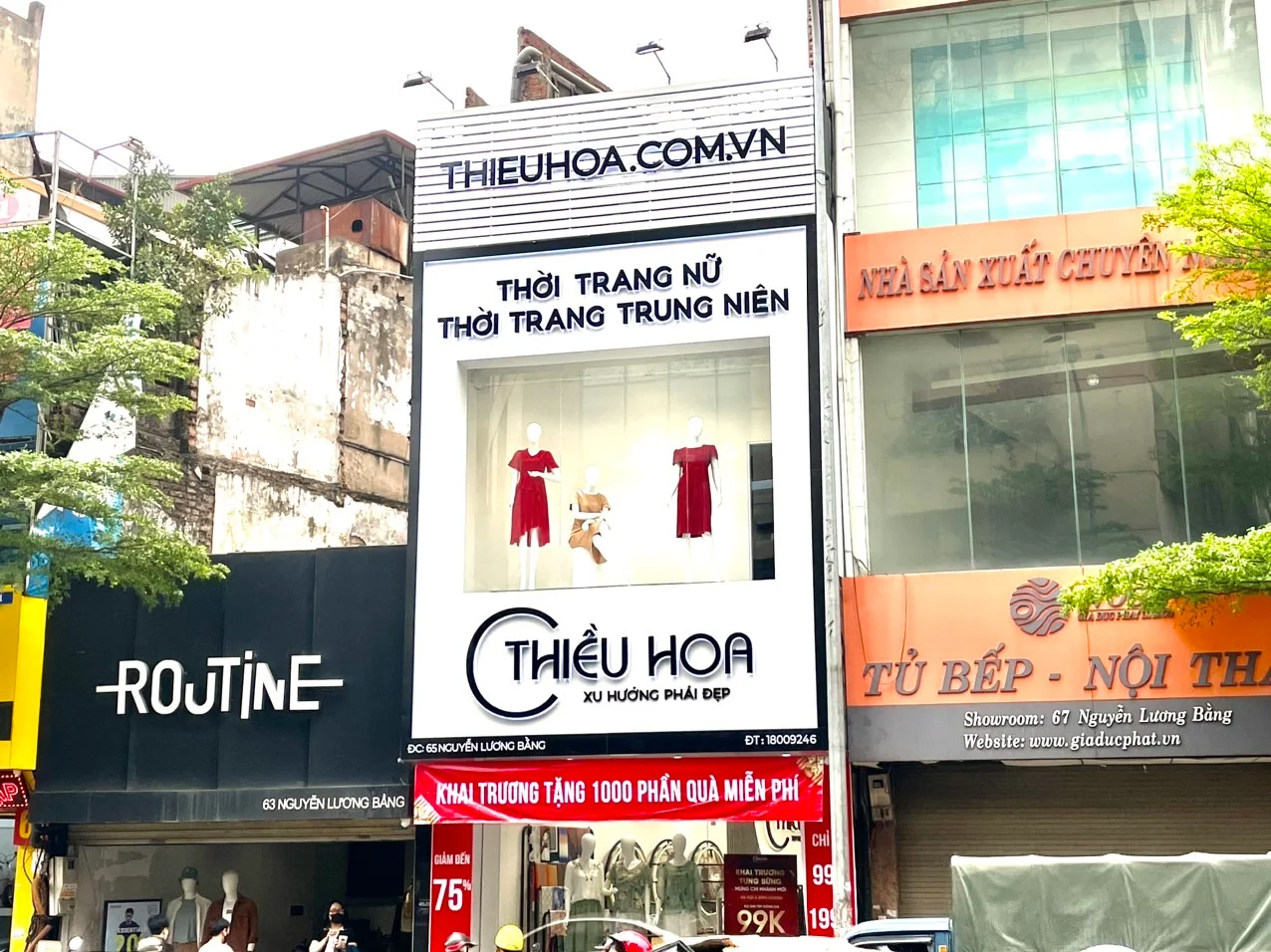 cửa hàng giày dép