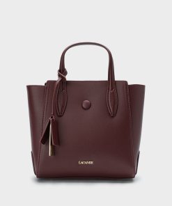 Túi xách làm quà tặng cô giáo 20/11 tinh tế và thanh lịch.