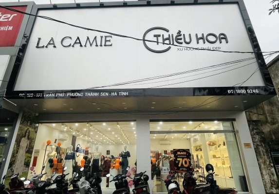 Cửa hàng túi xách Hà Tĩnh Lacamie tại 171 Trần Phú, Hà Tĩnh